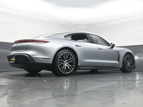 Used 2021 Porsche Taycan RWD image 46