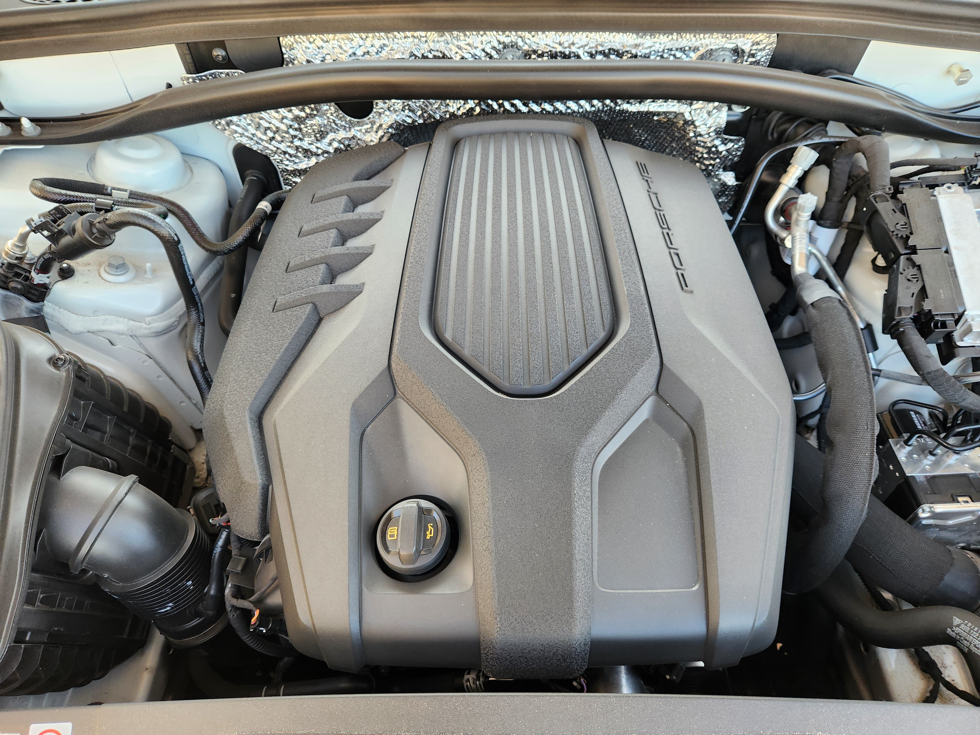 Certified 2026 Porsche Macan AWD/4WD image 34