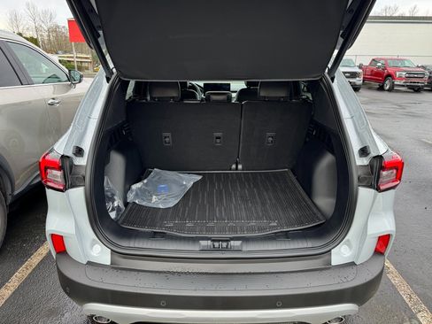 Used 2025 Ford Escape image 18
