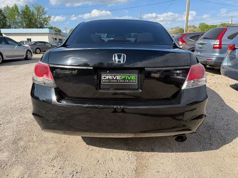 Used 2010 Honda Accord LX-P image 4