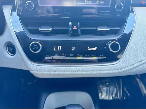 Used 2021 Toyota Corolla SE image 15