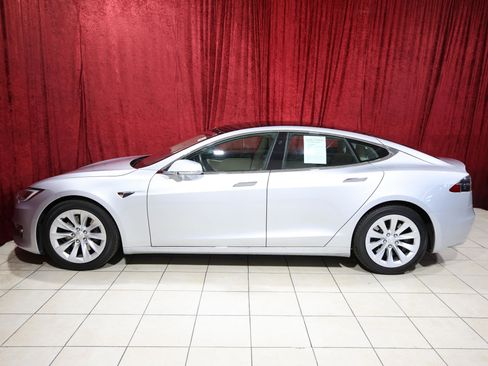 Used 2017 Tesla Model S 75 image 4