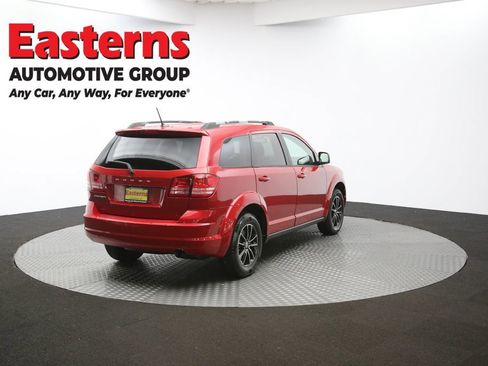 Used 2017 Dodge Journey SE w/ Flexible Seating Group image 40