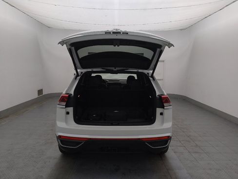 Used 2023 Volkswagen Atlas Cross Sport SE image 29