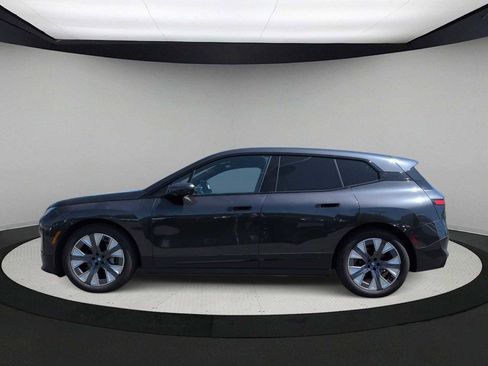 Certified 2022 BMW iX xDrive50 w/ Premium Package AWD/4WD image 5