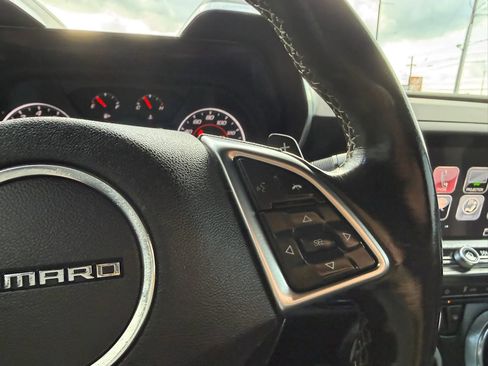 Used 2017 Chevrolet Camaro LT w/ Technology Package image 24