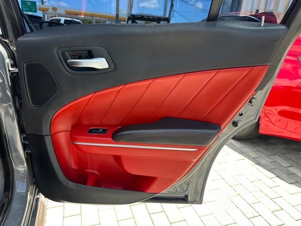 Used 2018 Dodge Charger R/T Scat Pack w/ Dynamics Package RWD image 25