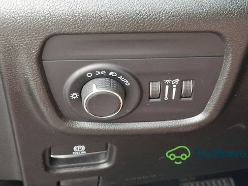 Used 2023 Jeep Grand Cherokee Altitude AWD/4WD image 24