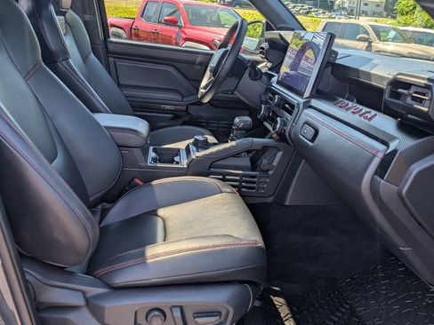 Certified 2025 Toyota Tacoma TRD Pro w/ Tow Tech Package AWD/4WD image 19