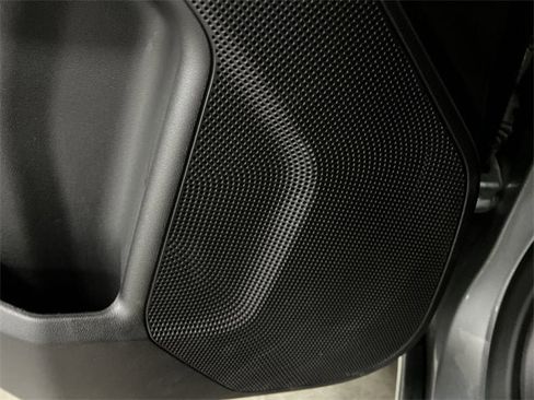 Certified 2024 Chevrolet Colorado Trail Boss w/ Technology Package image 23