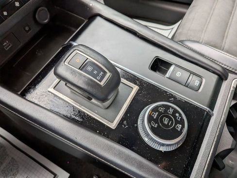 Used 2022 Mitsubishi Outlander SE image 56