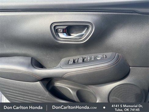 Used 2025 Honda HR-V Sport image 9