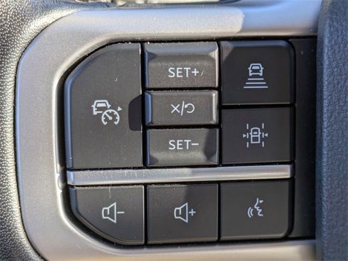 Certified 2024 Ford Expedition Limited image 25