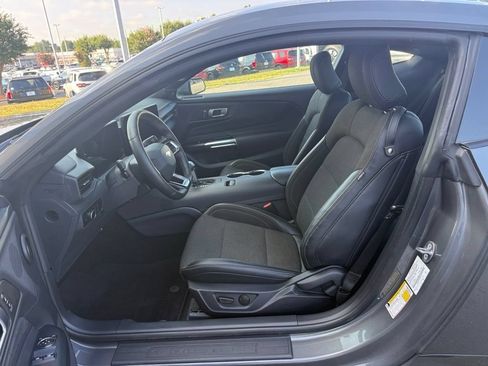 Used 2025 Ford Mustang Coupe RWD image 12