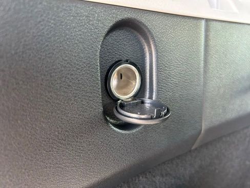 Used 2021 Nissan Rogue SV AWD/4WD image 44