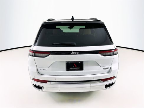 Used 2025 Jeep Grand Cherokee Summit w/ Luxury Tech Group V image 7