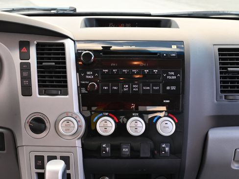 Used 2007 Toyota Tundra Limited image 18