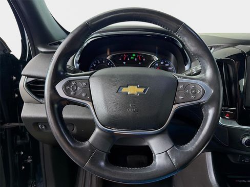 Used 2022 Chevrolet Traverse LT w/ LT Premium Package AWD/4WD image 13
