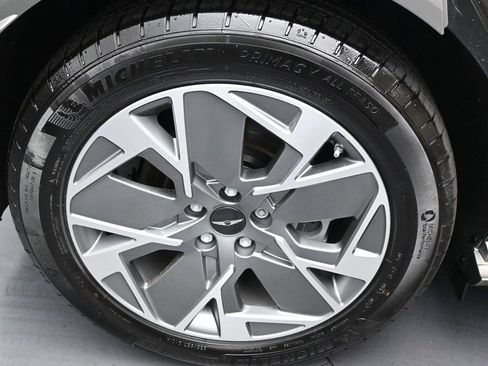 Used 2025 Genesis GV60 RWD image 37