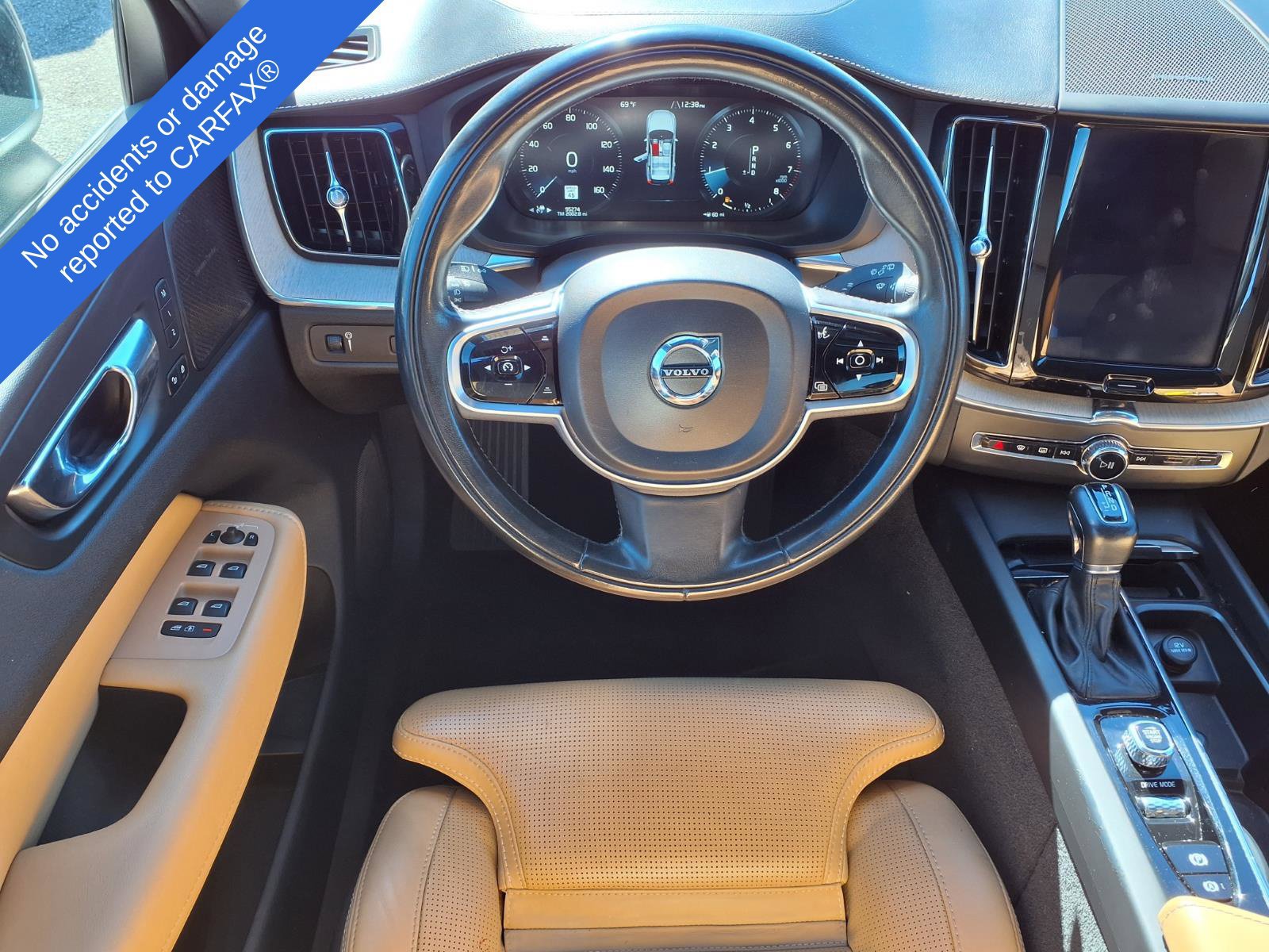 Used 2019 Volvo XC60 T6 Inscription w/ Protection Package Premier AWD/4WD image 16