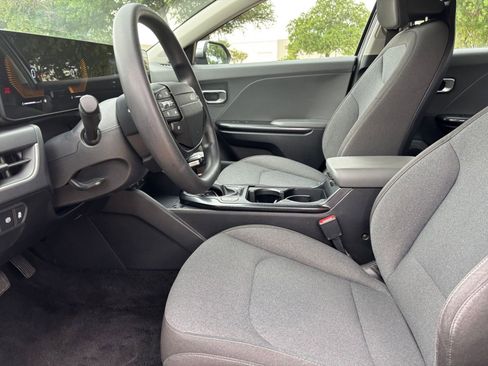 Used 2025 Kia K4 LXS image 29