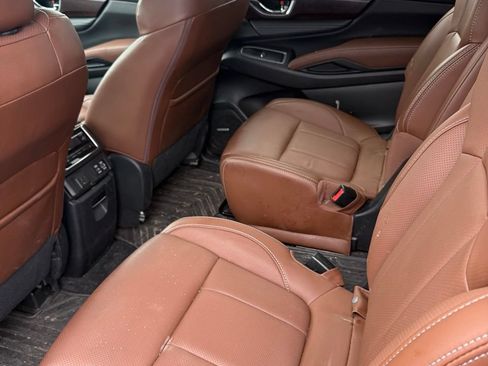 Used 2023 Subaru Ascent Touring AWD/4WD image 6