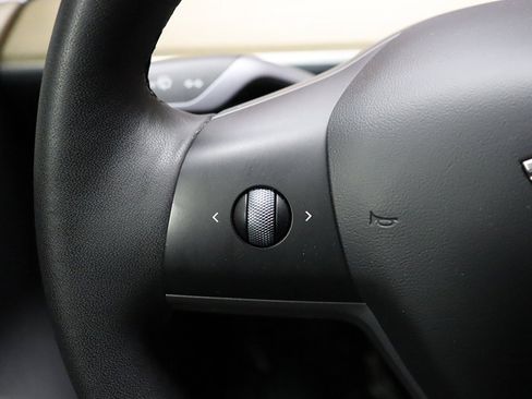 Used 2023 Tesla Model 3 Standard Range image 43