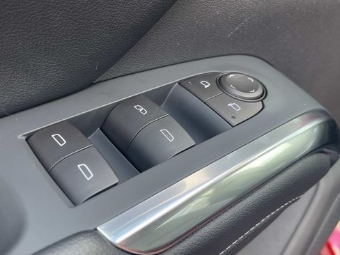 Used 2026 Chevrolet Traverse LT w/ Midnight/Sport Edition FWD image 16