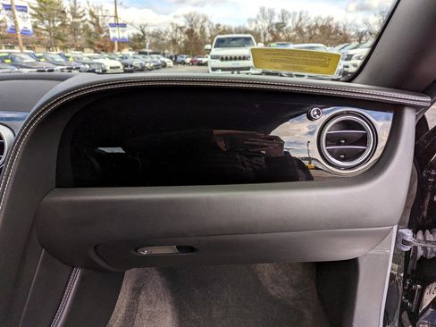 Used 2016 Bentley Continental GT image 33