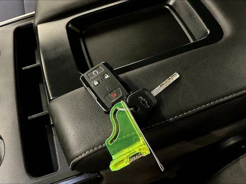 Used 2018 Chevrolet Silverado 1500 LT w/ All Star Edition image 34