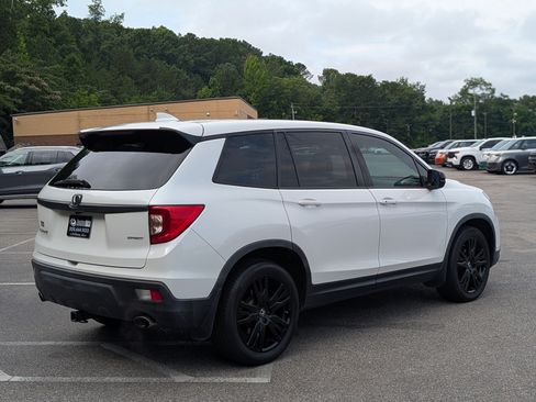 Used 2021 Honda Passport Sport image 9