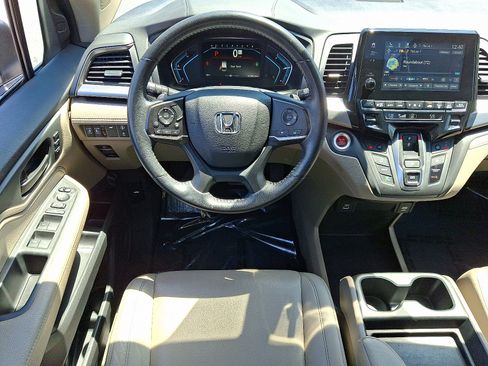 Used 2023 Honda Odyssey EX-L image 12