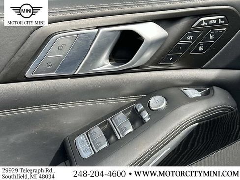 Used 2022 BMW X7 M50i w/ Executive Package AWD/4WD image 21