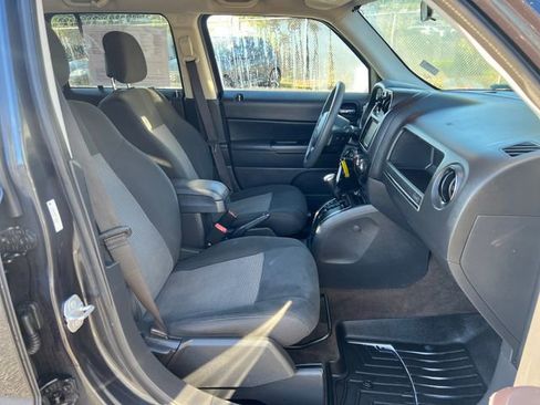 Used 2015 Jeep Patriot Sport w/ Power Value Group image 9