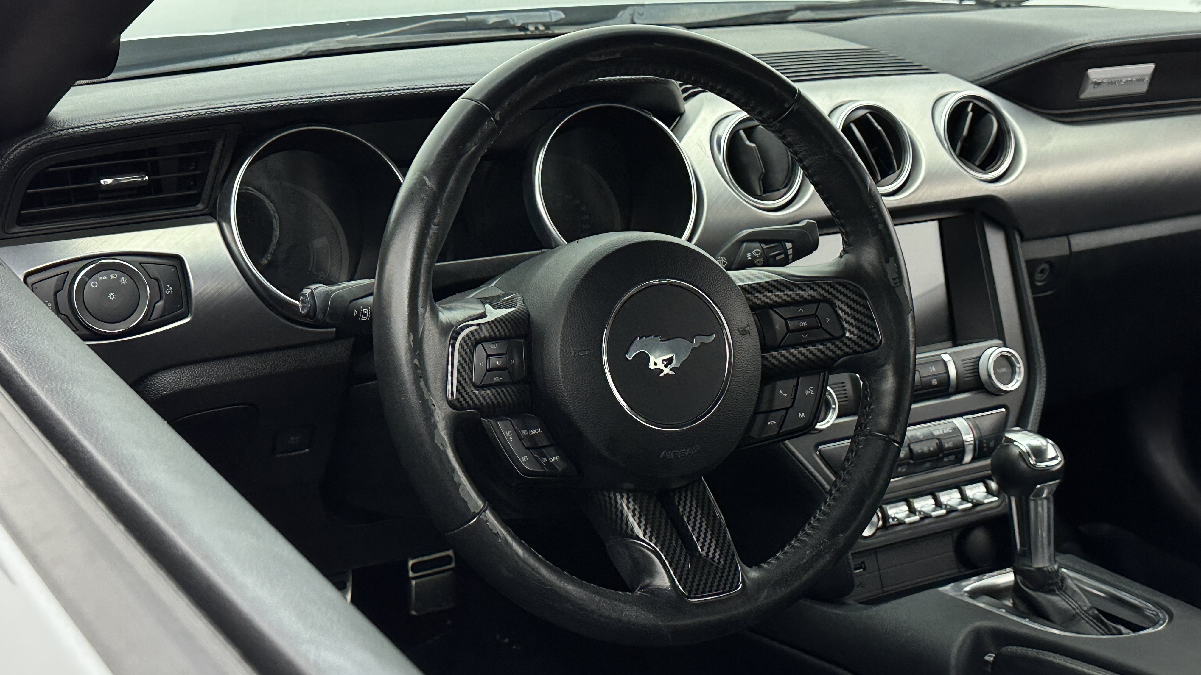 Used 2023 Ford Mustang Premium RWD image 8