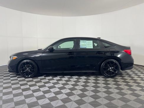 Used 2023 Honda Civic Sport image 5