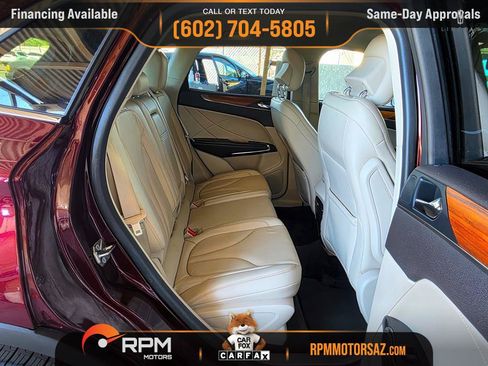 Used 2017 Lincoln MKC Select w/ Select Plus Package FWD image 11