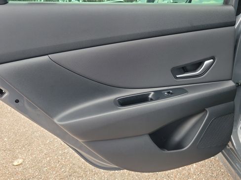 New 2026 Hyundai Elantra Limited image 9