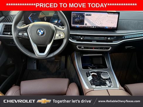 Used 2024 BMW X5 xDrive50e w/ Parking Assistance Package AWD/4WD image 13