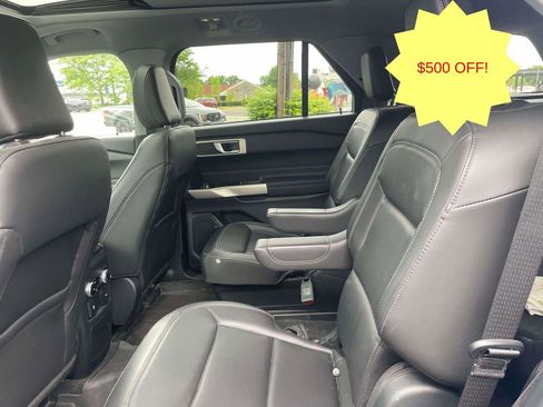 Used 2023 Ford Explorer XLT w/ Equipment Group 202A AWD/4WD image 12