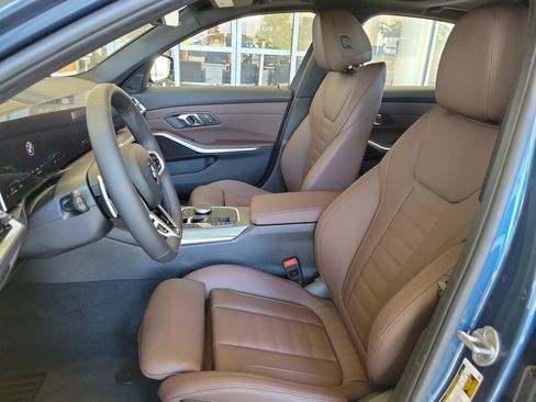 New 2026 BMW 330i xDrive Sedan w/ M Sport Package AWD/4WD image 4