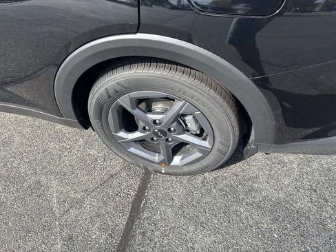 New 2025 Kia K4 LXS image 5