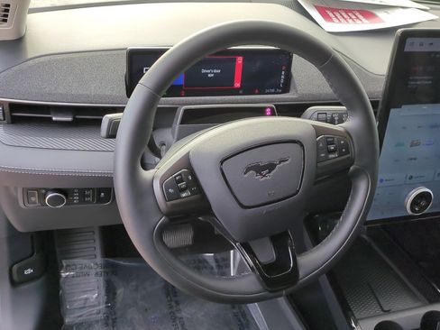 Used 2023 Ford Mustang Mach-E Premium image 17