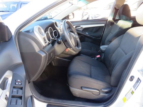 Used 2012 Toyota Matrix S image 11