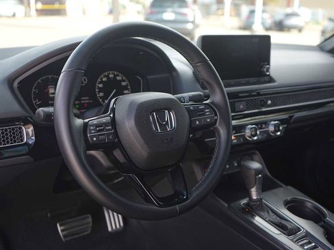 Used 2025 Honda Civic Sport image 2