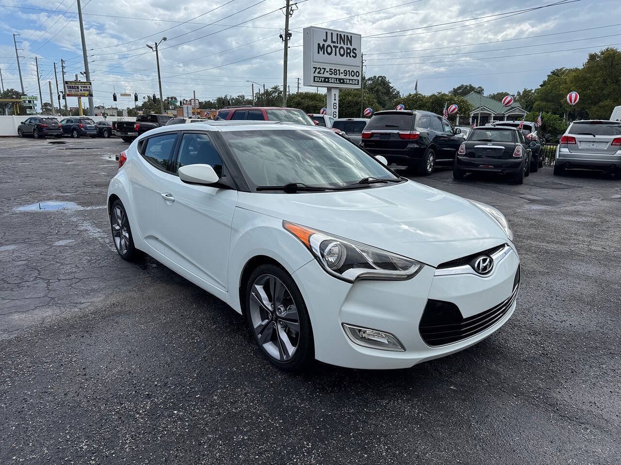 Used 2016 Hyundai Veloster w/ Option Group 02 FWD image 2