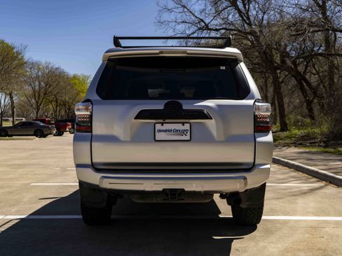 Used 2023 Toyota 4Runner TRD Off-Road Premium image 8