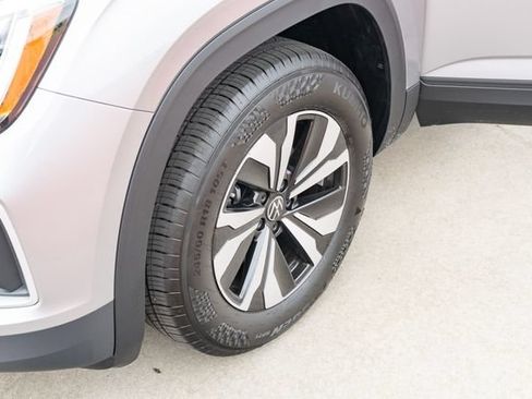 New 2026 Volkswagen Atlas SE FWD image 12