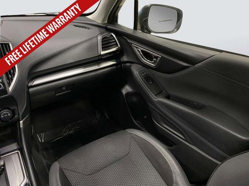 Used 2023 Subaru Forester Premium AWD/4WD image 23