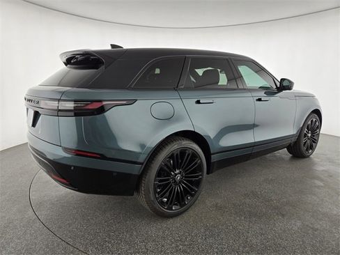 New 2026 Land Rover Range Rover Velar Dynamic SE image 2
